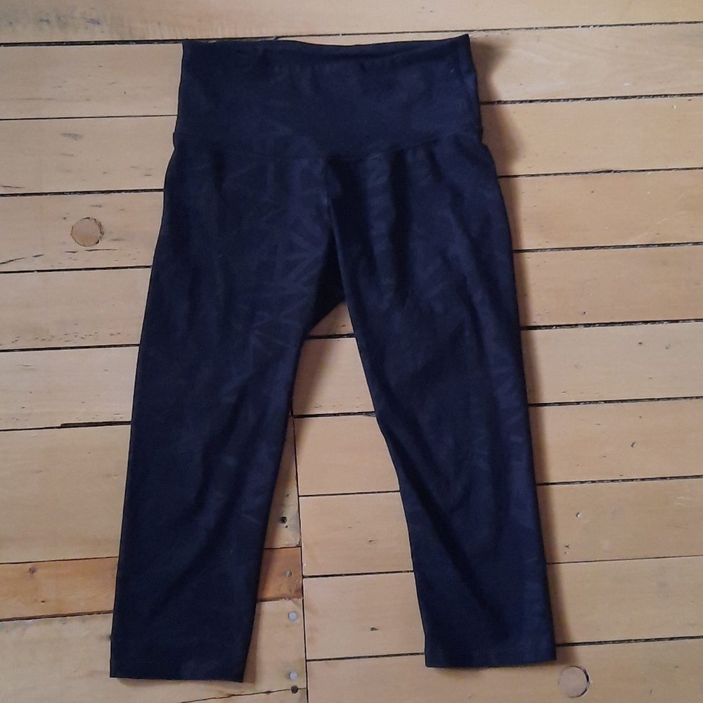 Old navy black crop tights